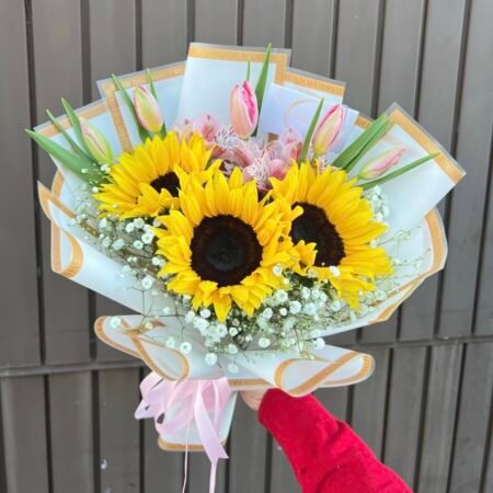 Ramo girasoles y tulipanes